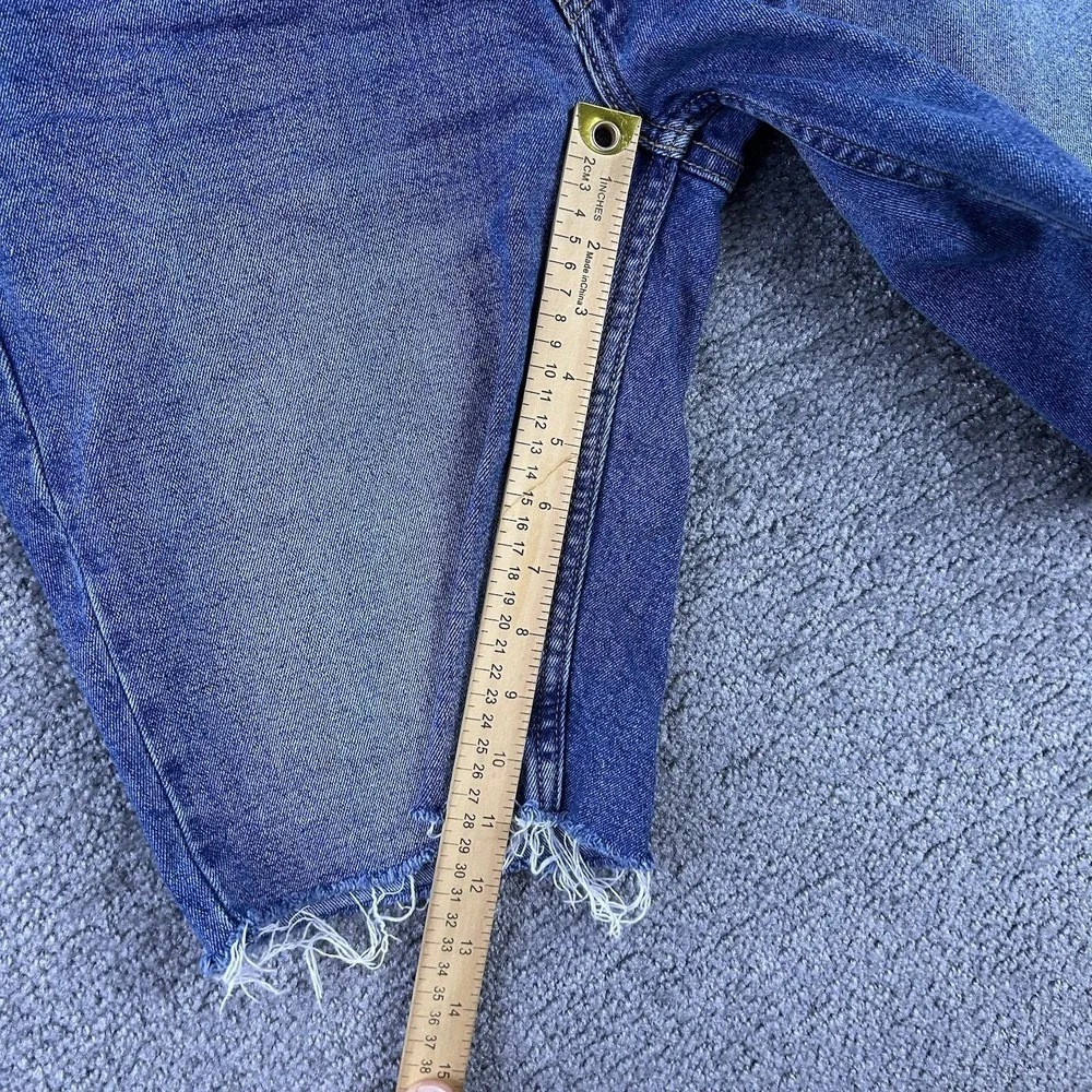 Levis 511 Slim Fit Cut Off Denim Shorts Mens 32 Blue Medium Wash Raw Hem Jorts